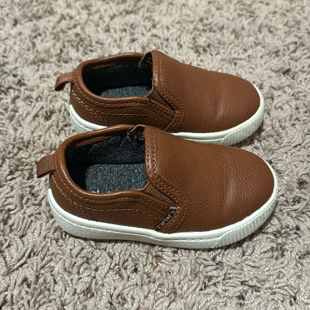 Carters dress shoes for toddler, size 5